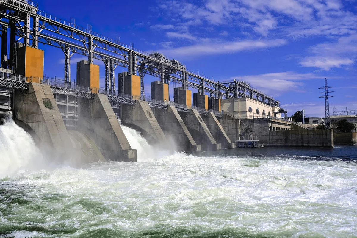 Barajul și centrala hidroelectrică de la Dubăsari, pe râul Nistru.